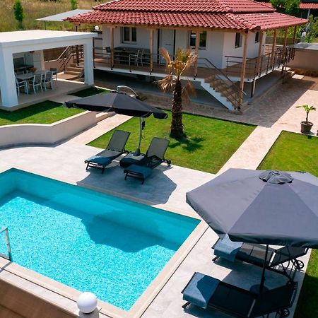 Villa Liana , Private Villa With Pool And Garden Vergia Exteriér fotografie