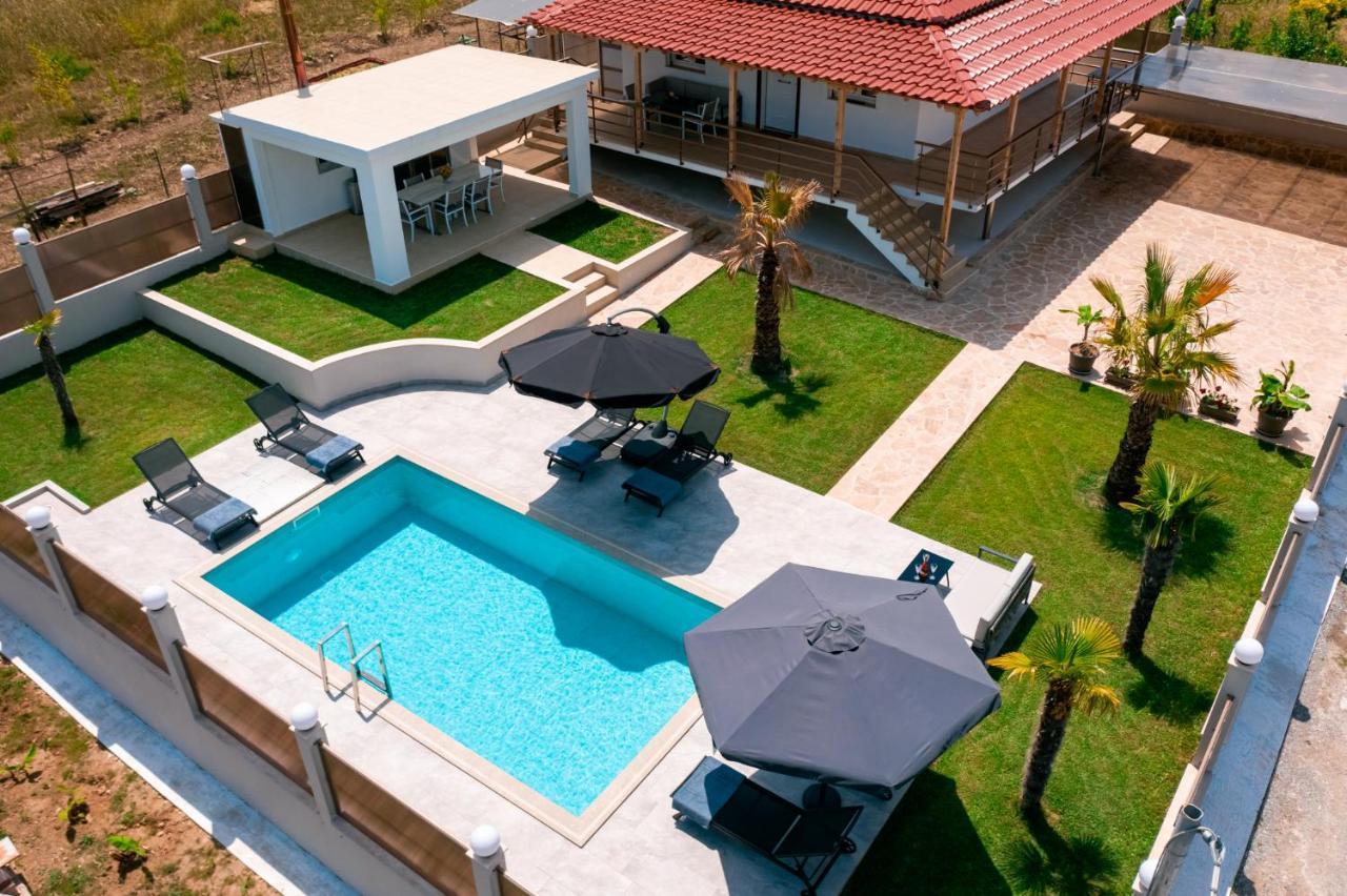 Villa Liana , Private Villa With Pool And Garden Vergia Exteriér fotografie