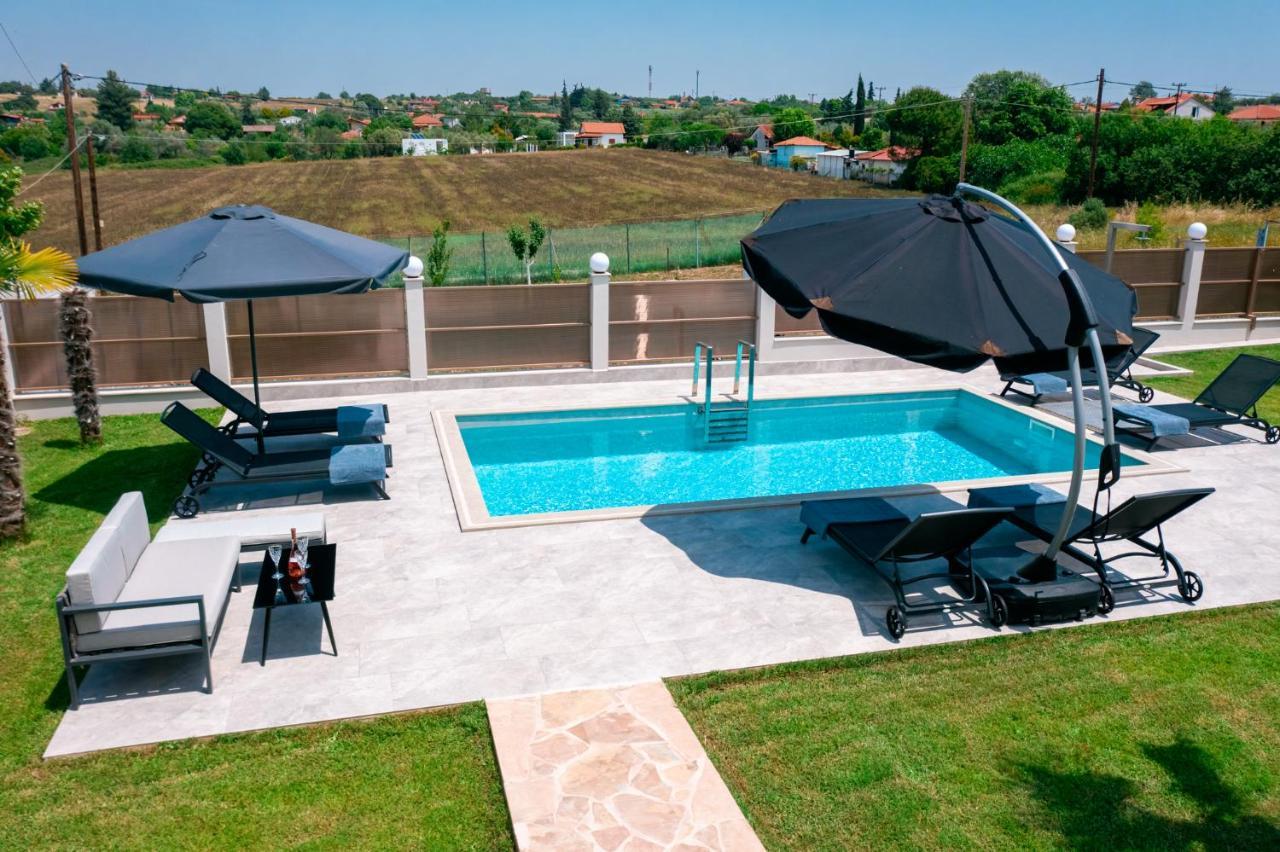 Villa Liana , Private Villa With Pool And Garden Vergia Exteriér fotografie