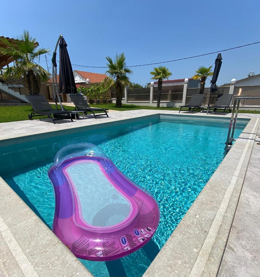 Villa Liana , Private Villa With Pool And Garden Vergia Exteriér fotografie