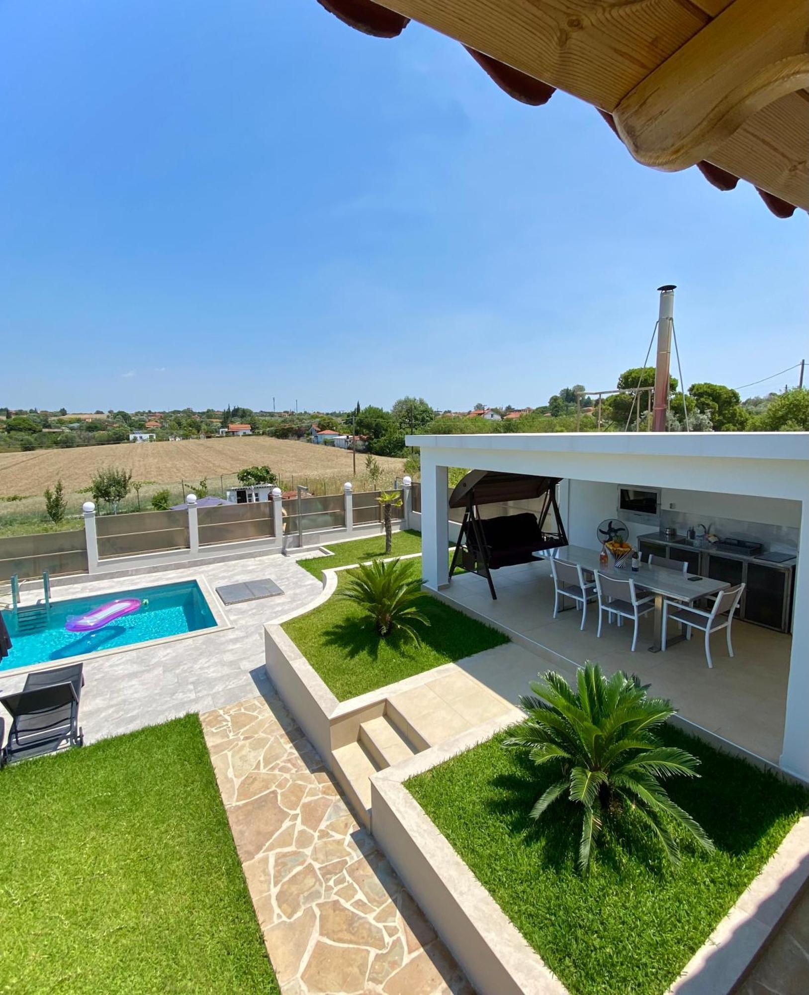 Villa Liana , Private Villa With Pool And Garden Vergia Exteriér fotografie